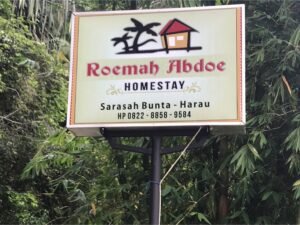 Papan Nama Homestay 01
