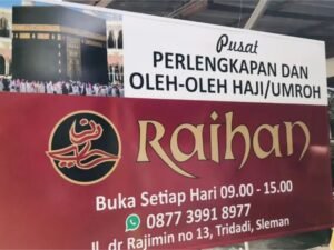 Papan Nama Toko Perlengkapan Haji dan Umroh